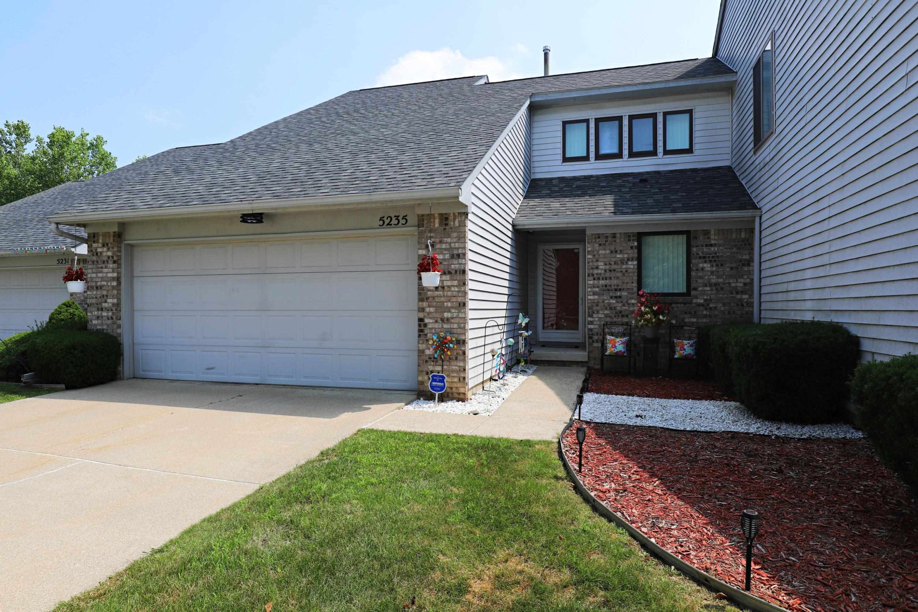 5235 Countrywood Lane, Grand Blanc, MI 48439