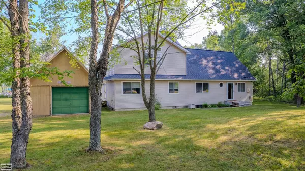 Lake, MI 48632,6324 Larch Road