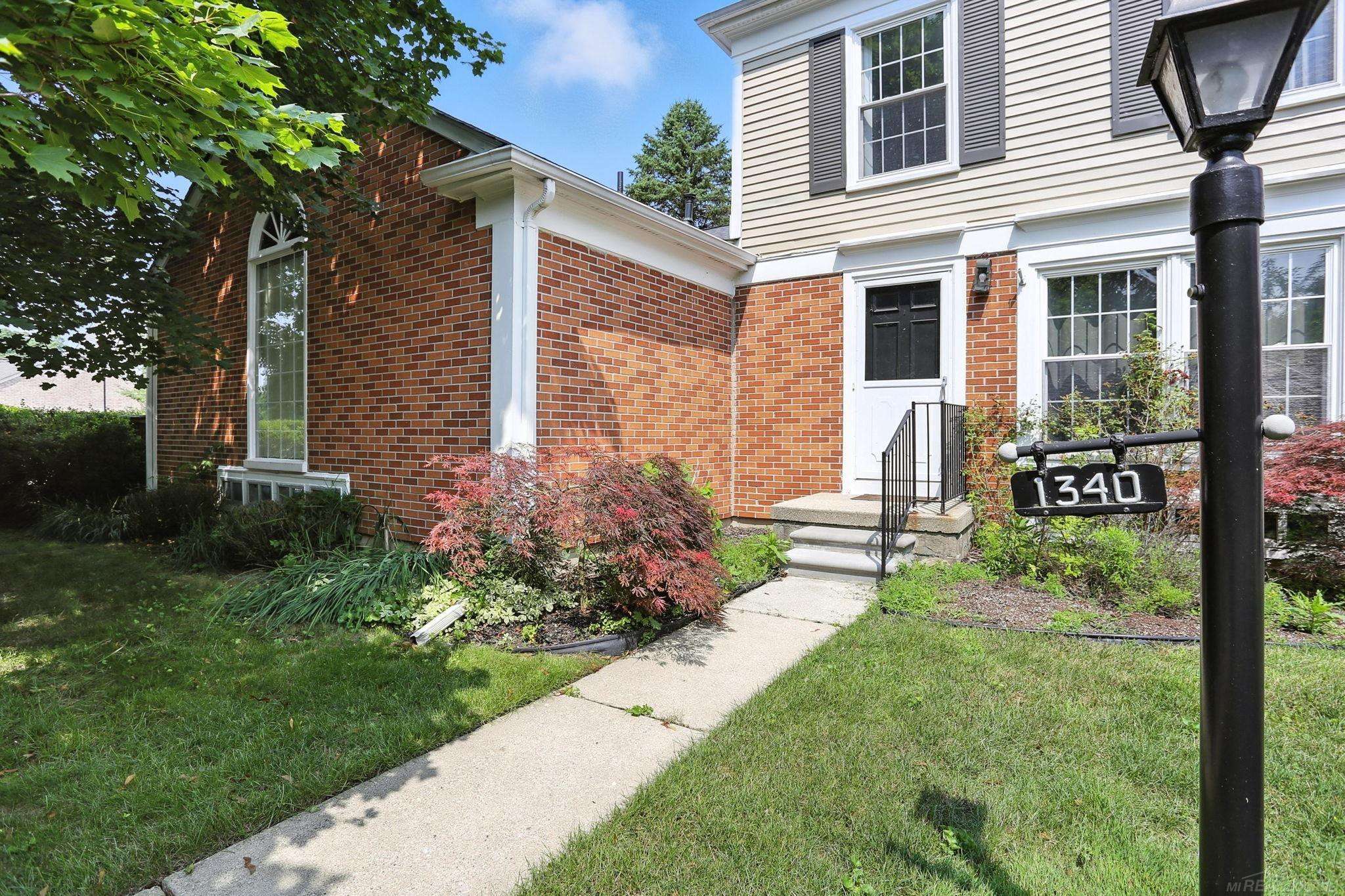 Rochester Hills, MI 48306,1340 Kings Cove Drive