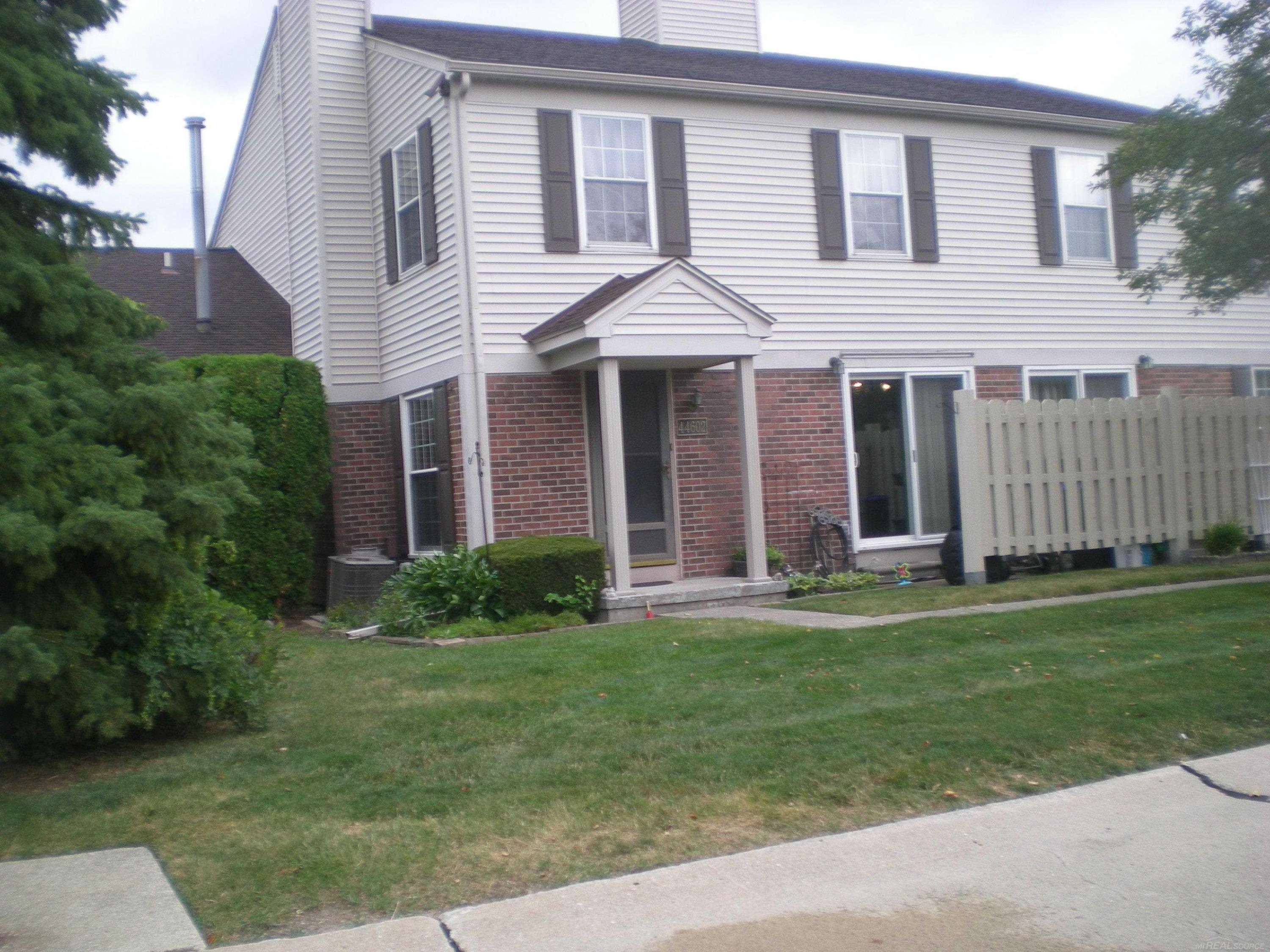 44602 N Bunker Hill Drive, Clinton Twp, MI 48038