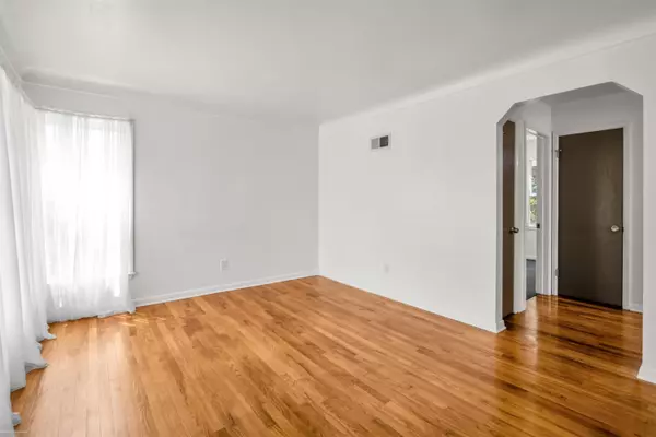 Eastpointe, MI 48021,23733 Lexington Avenue