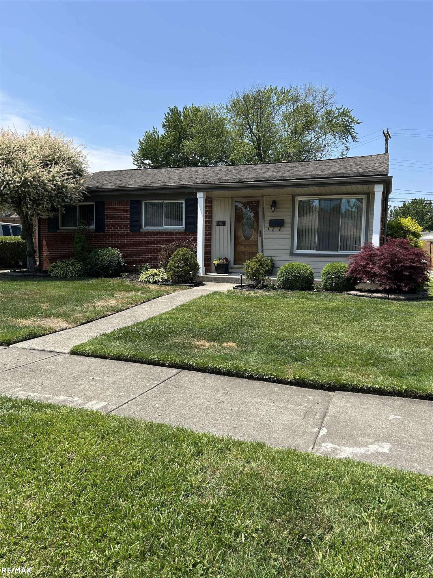 Saint Clair Shores, MI 48081,28001 Elba