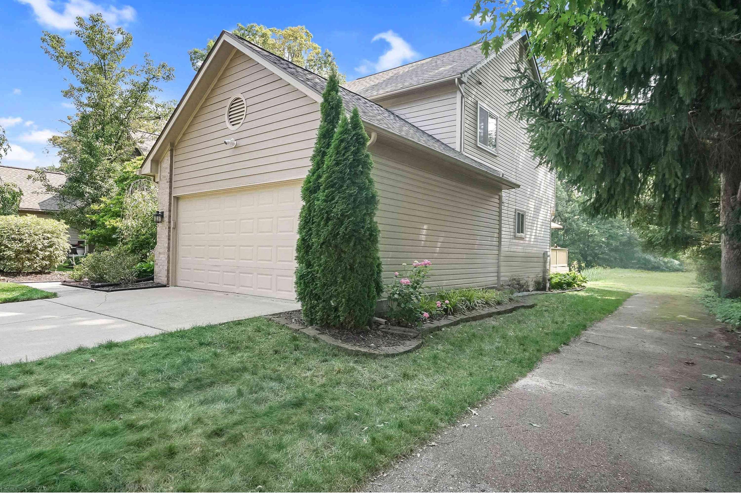 Farmington Hills, MI 48336,22194 Arbor Lane