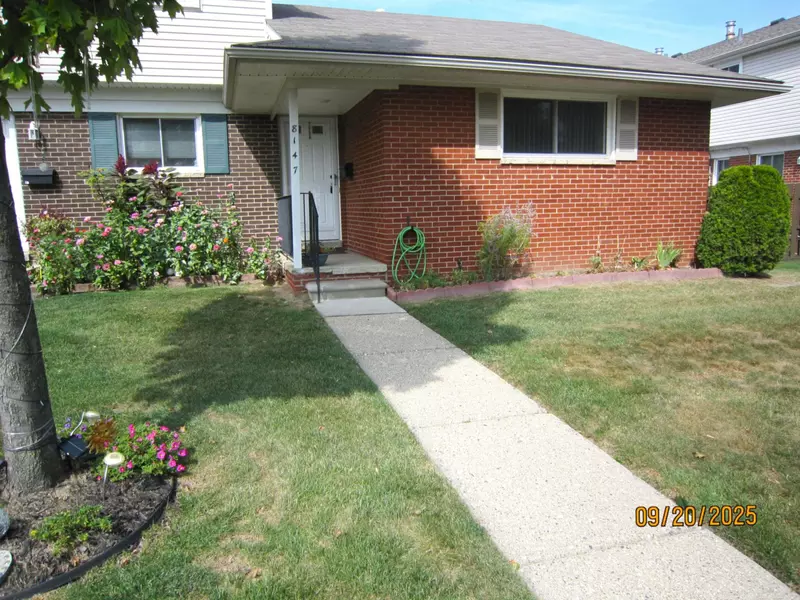 8147 BUSKO Street, Warren, MI 48093