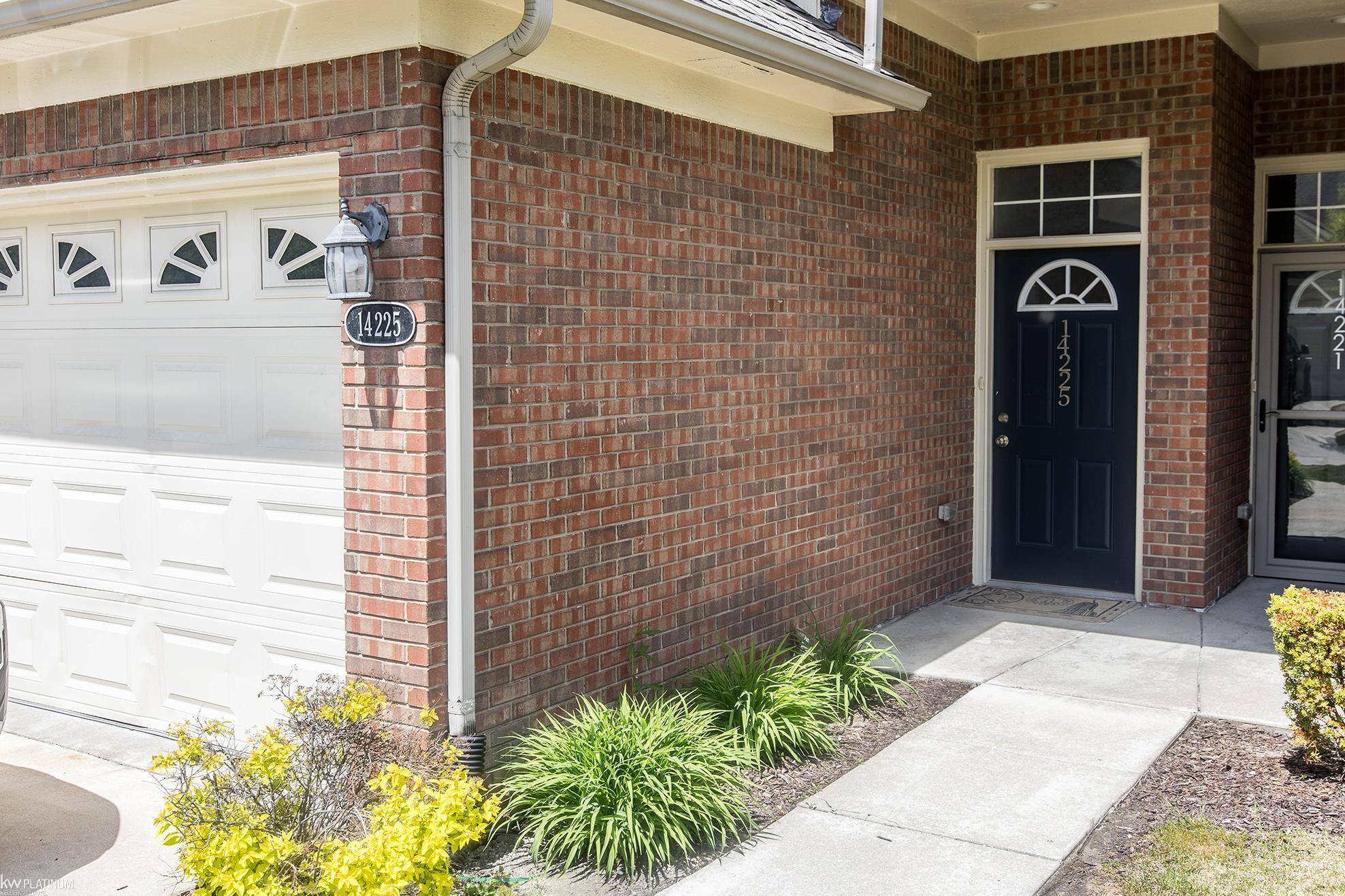 Sterling Heights, MI 48312,14225 Shadywood Drive