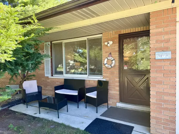 Clinton Twp, MI 48036,18908 Monica Drive