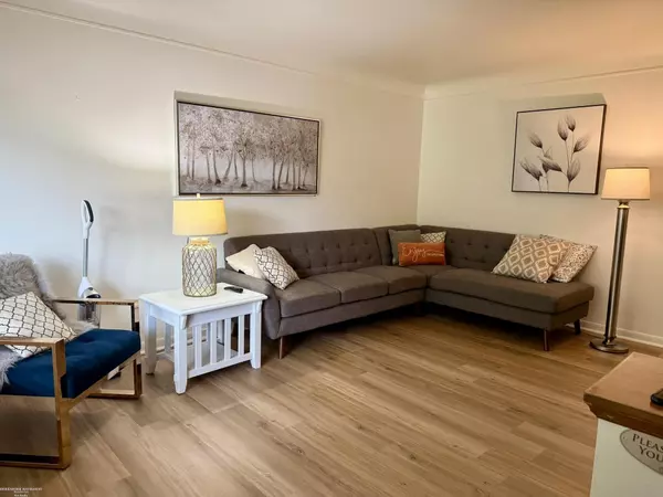 Clinton Twp, MI 48036,18908 Monica Drive