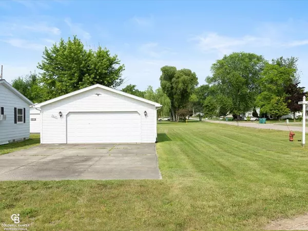 7620 Holiday Road, Lexington, MI 48450