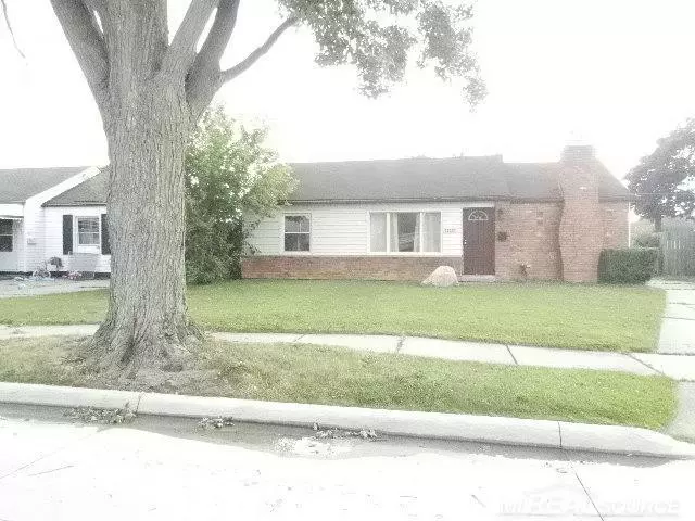 27321 Woodmont Street, Roseville, MI 48066