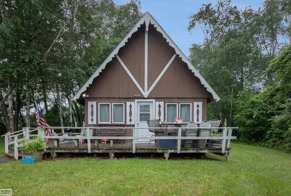 560 S Lakeshore Road, Port Sanilac, MI 48469