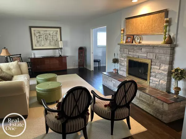 Saint Clair Shores, MI 48080,23176 Gladhill Lane