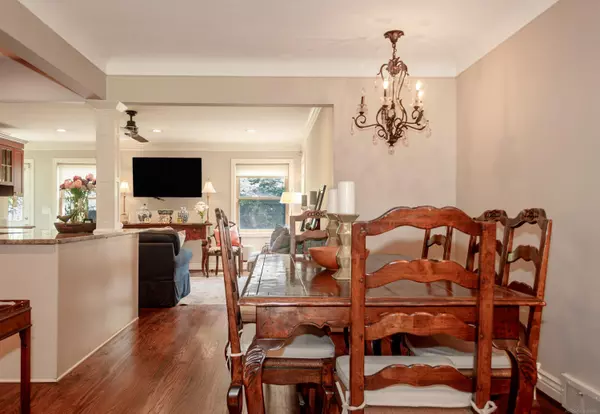 Grosse Pointe Woods, MI 48236,1031 Anita Avenue