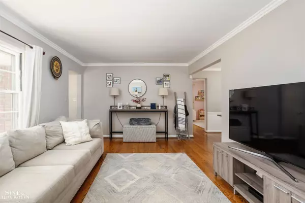 Grosse Pointe Woods, MI 48236,1198 Anita Avenue