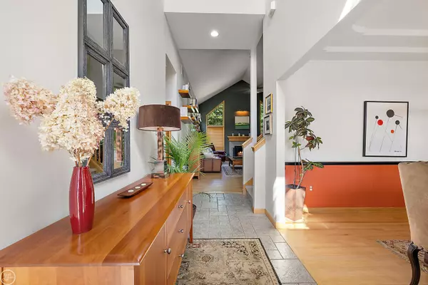 Ann Arbor, MI 48103,4773 Aberdeen Drive