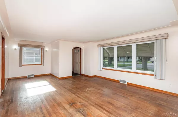 Saginaw, MI 48604,516 Shepard Street