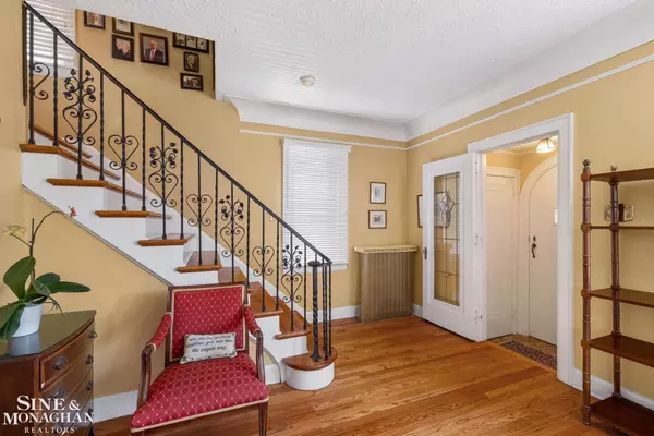 Grosse Pointe, MI 48236,432 Calvin Avenue