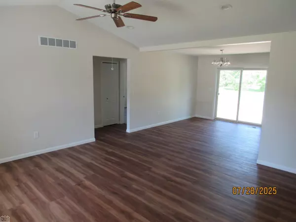 MI,332 Gladys Avenue