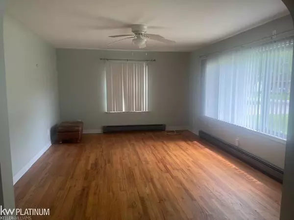 Algonac, MI 48001,924 GOLFVIEW Drive