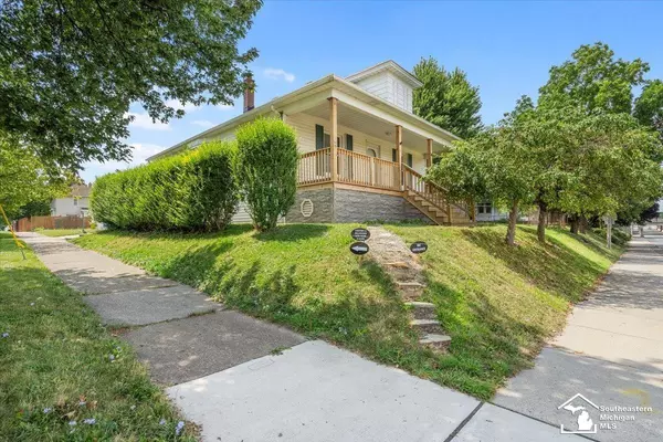 705 Eureka Road, Wyandotte, MI 48192