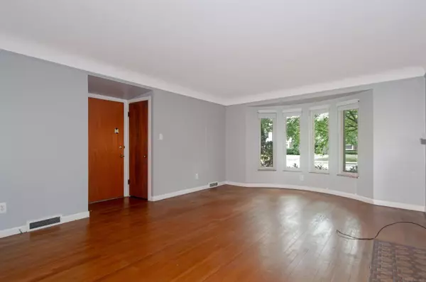 Grosse Pointe, MI 48230,497 Neff Road