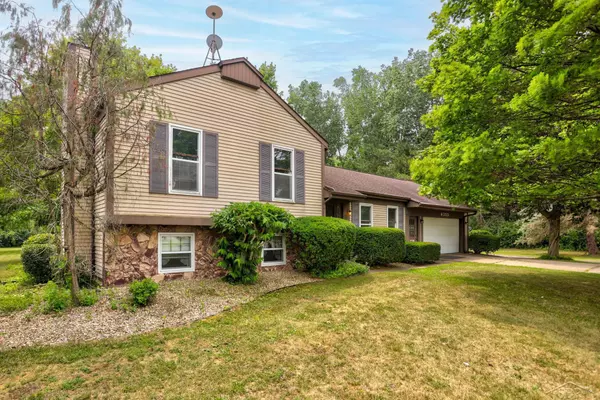 6355 W Freeland Road, Freeland, MI 48623