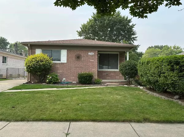 17941 Pasadena Street, Roseville, MI 48066