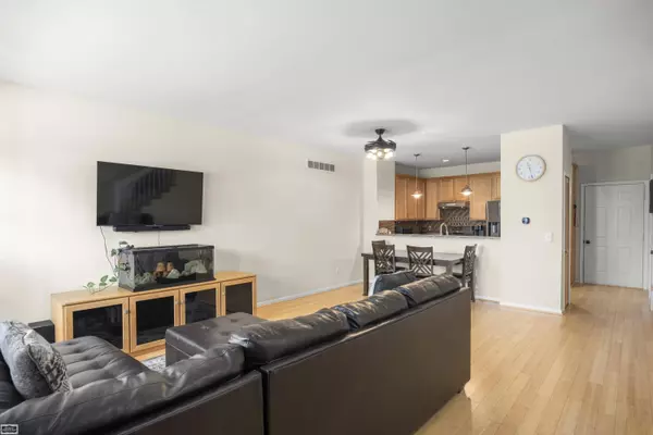 MI,53754 Traditional Drive