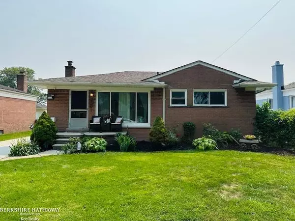 Saint Clair Shores, MI 48082,22440 Euclid Street