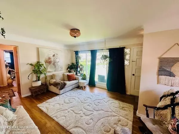 Saint Clair Shores, MI 48082,22440 Euclid Street