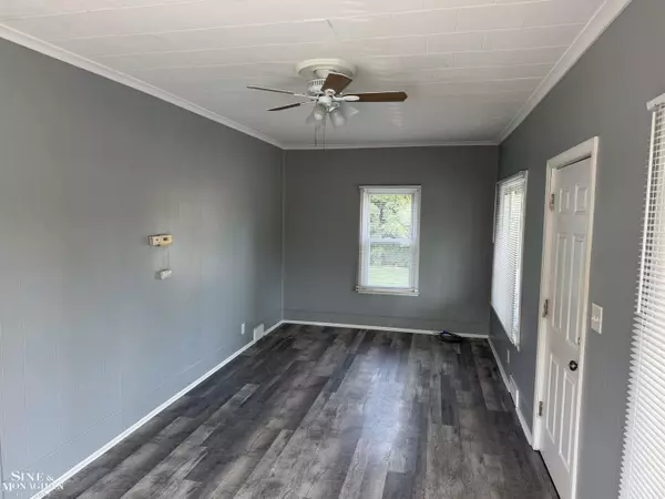 Eastpointe, MI 48021,16454 E 10 Mile Road
