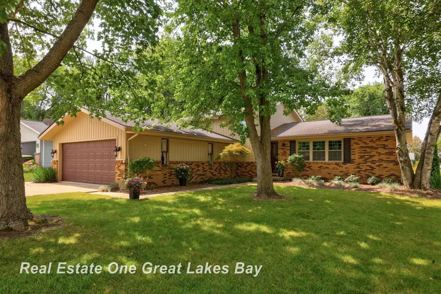 1668 Ashwood Drive, Reese, MI 48757