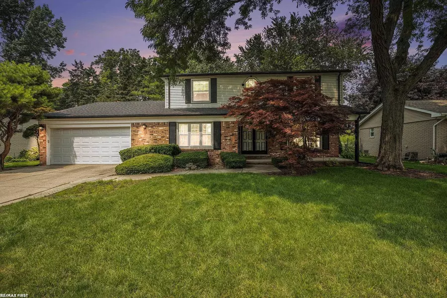 17339 Heather Lane, Clinton Twp, MI 48038