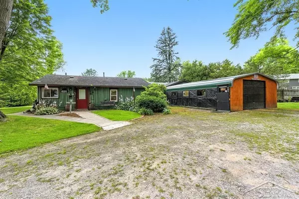 Sanford, MI 48657,486 W Woodland Drive