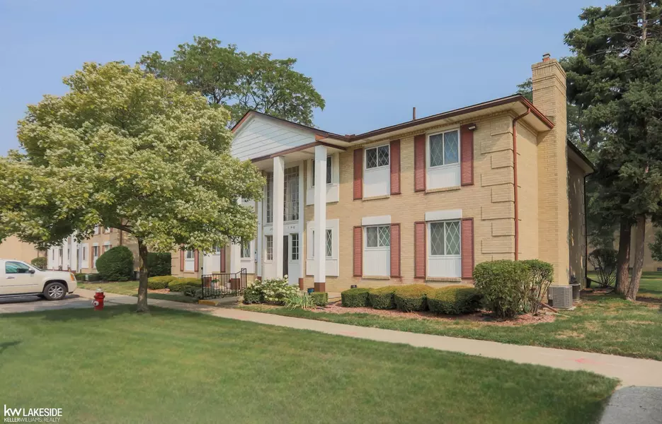 29225 Hayes Road, Warren, MI 48088