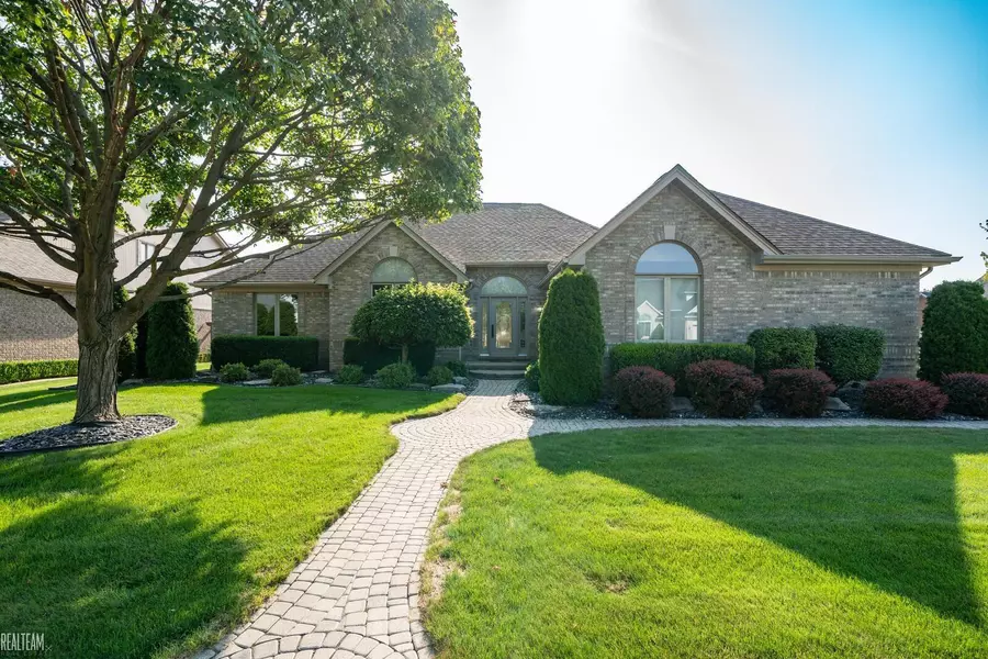 48072 Feral Drive, Macomb, MI 48044