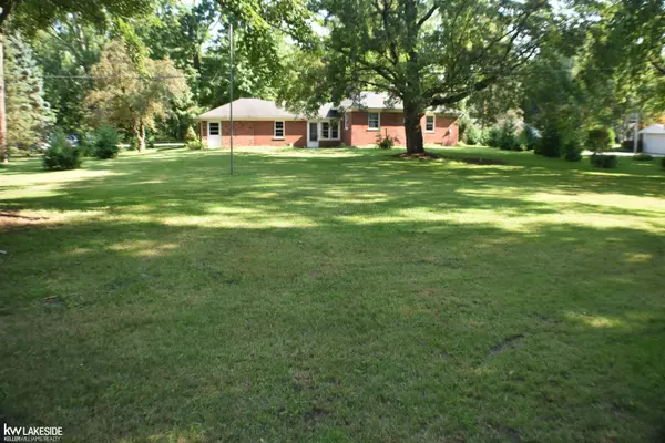 Sterling Heights, MI 48314,8925 SUNCREST Street