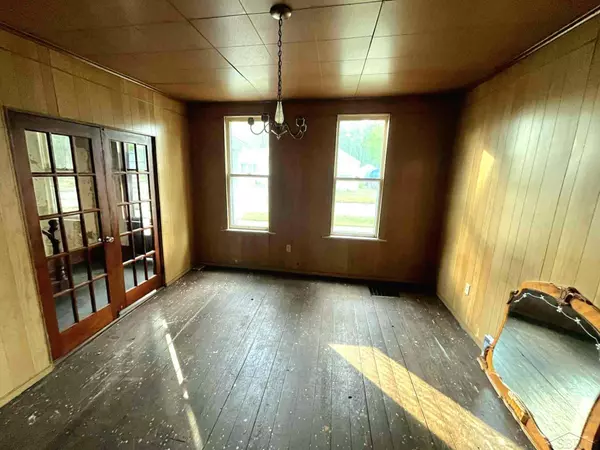 Saginaw, MI 48602,616 N Oakley Street