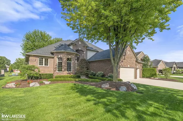 Macomb, MI 48044,49454 London Bridge Drive