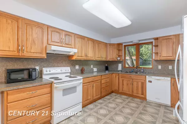 Midland, MI 48640,1534 E Gay Lane