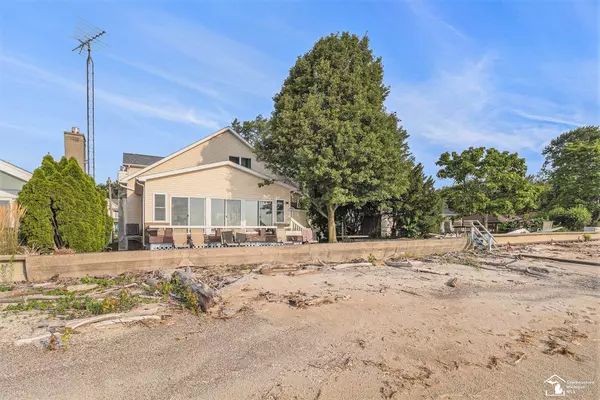 La Salle, MI,12294 Lakeshore Drive