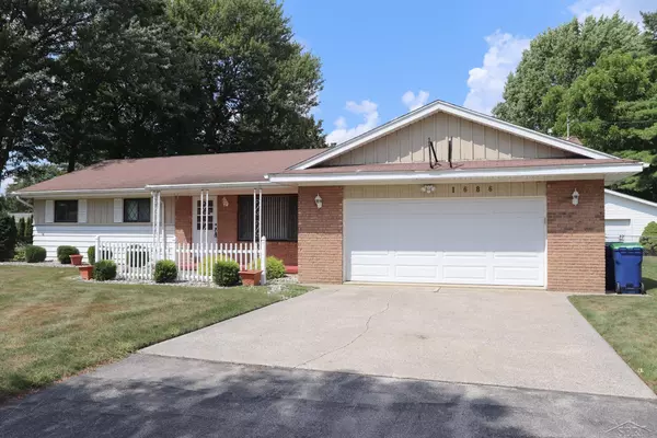 1686 Michaelane Drive, Saginaw, MI 48604
