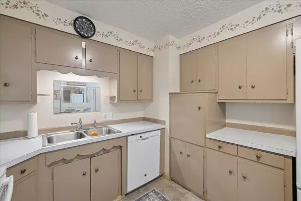 Chesaning, MI 48616,405 Andress Street