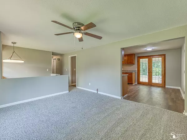 Blissfield, MI 49228,370 S Monroe Road