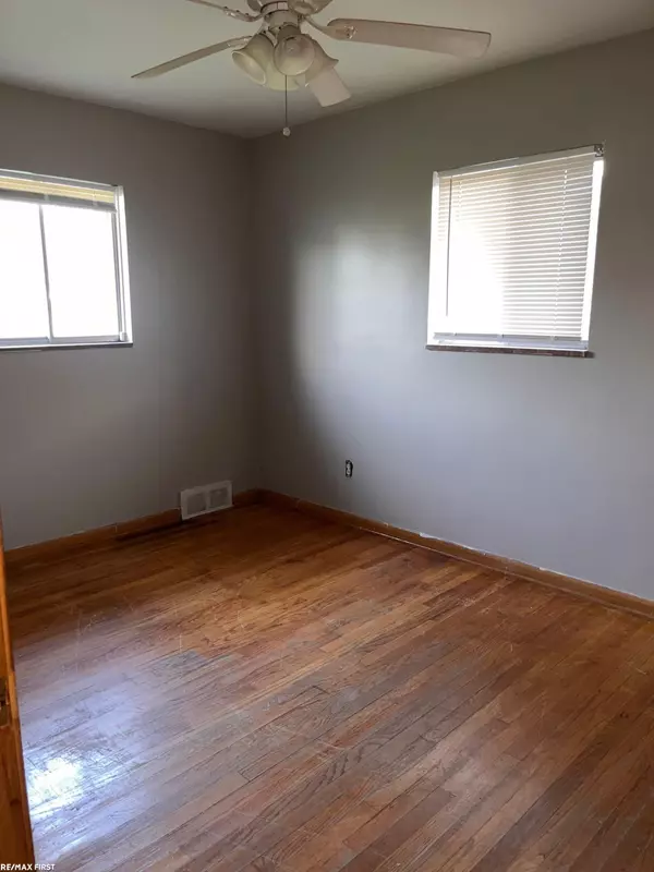 Eastpointe, MI 48021,24336 Warrington Court