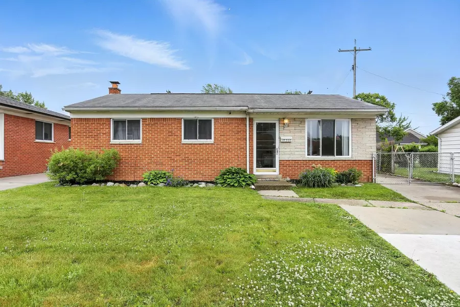 18260 N Spring Court, Fraser, MI 48026