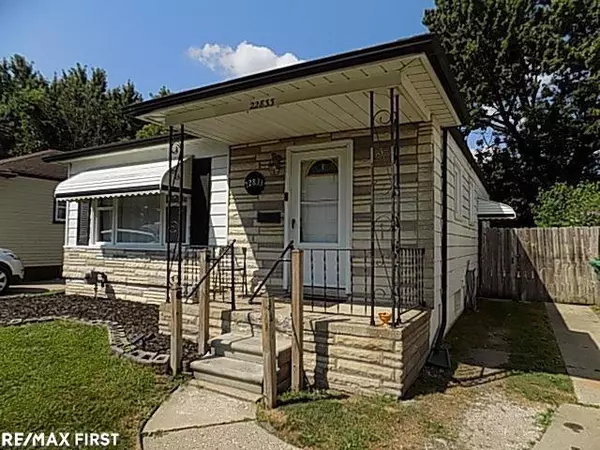22833 Rein Avenue, Eastpointe, MI 48021
