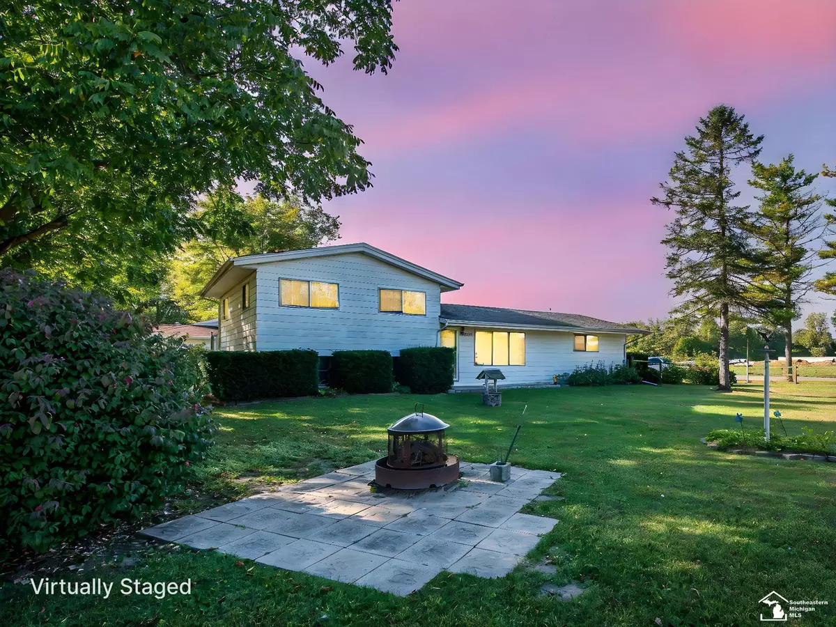 Petersburg, MI 49270,4824 Summerfield Road