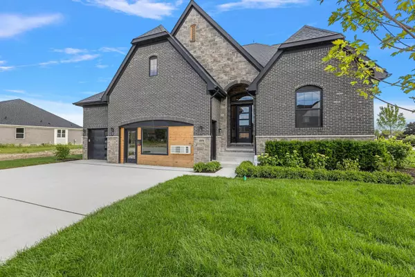 Sterling Heights, MI 48314,4076 Spring Meadow Drive
