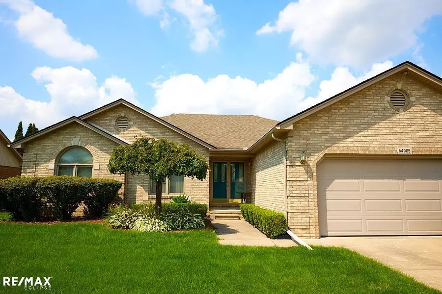 54089 Samara Dr, MI 48042
