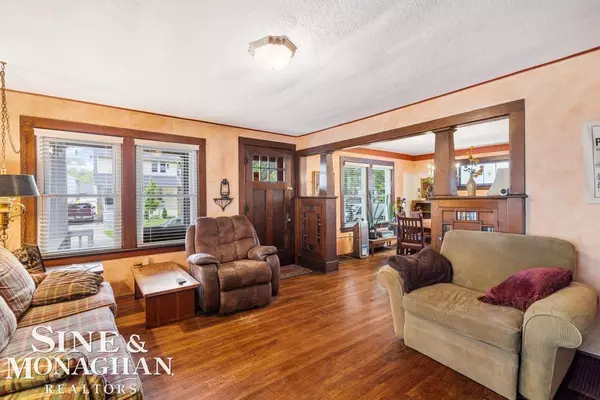 Grosse Pointe Park, MI 48230,1316 Maryland Street